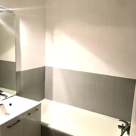 Apartment Mama With Mobile Aircon, Including Free Parking Space At 300 Meters *