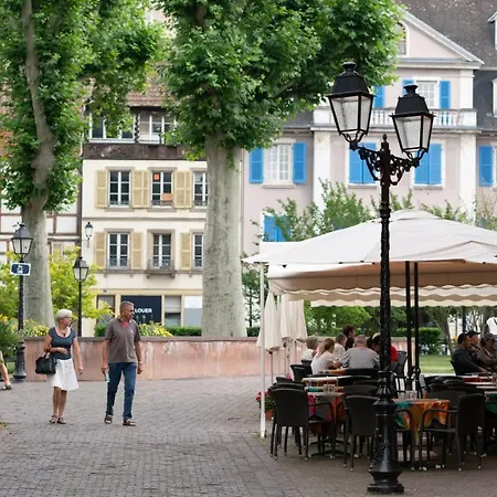 Apartment Mama With Mobile Aircon, Including Free Parking Space At 300 Meters *